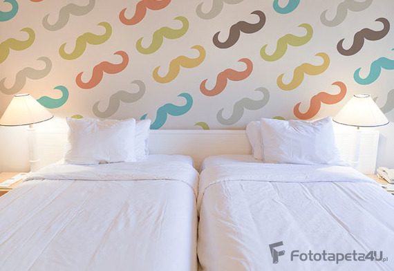 Hipsterka-w-multikolorze-fototapety-fototapety-do-pokoju-nastolatka-42126907-f4u