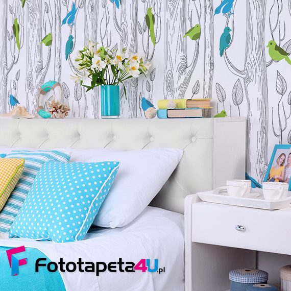 Bajkowego-lasu-ptaki-pilnuja-fototapety-fototapety-do-sypialni-66197425-f4u